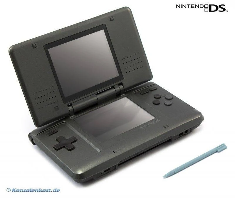 Nintendo DS Handheld System (Lines on screens and broken hinge)