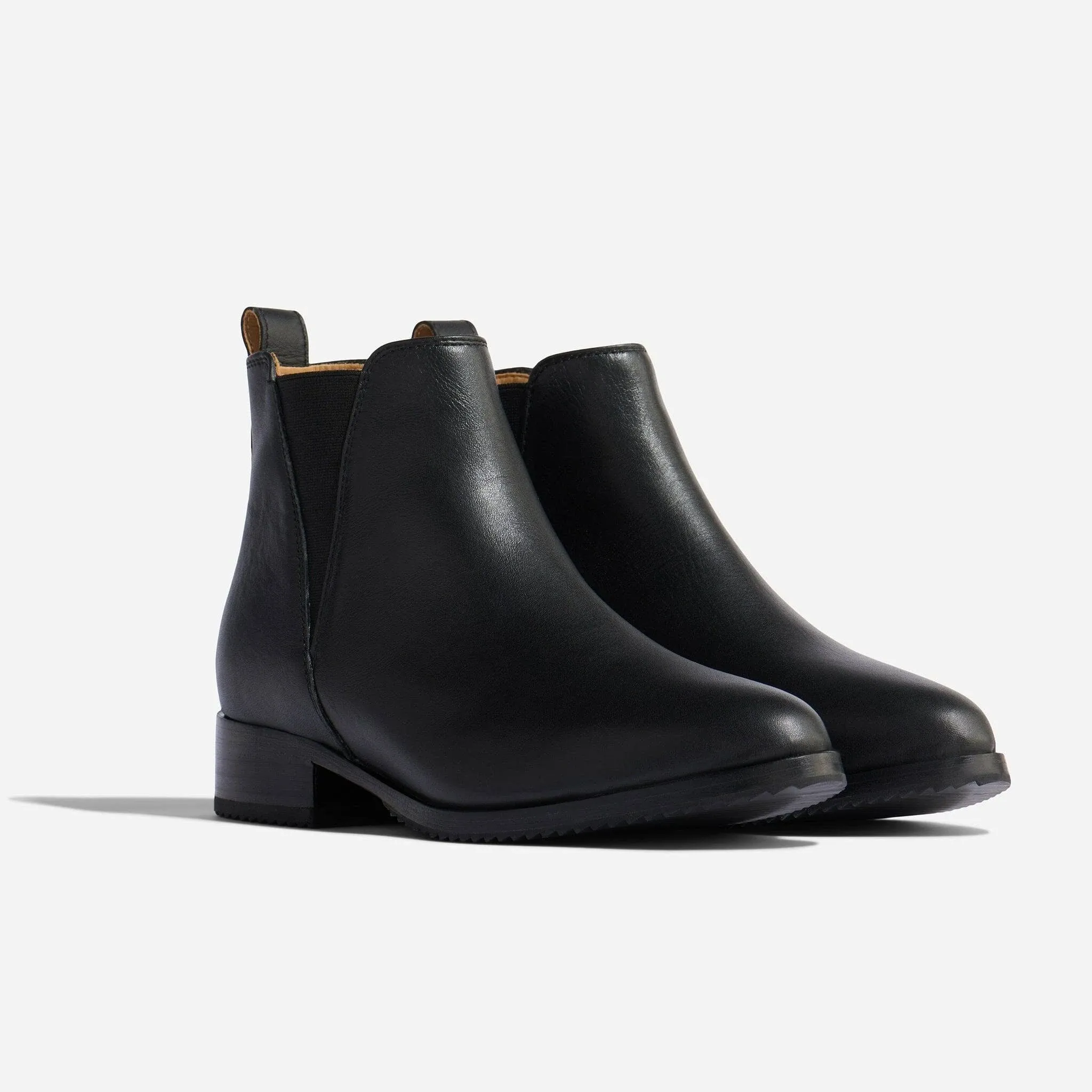 New in box Nisolo black ankle chelsea boot