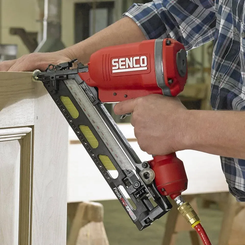 SENCO 4G0001N FinishPro 42XP 15-Gauge 1-1/4-Inch to 2-1/2-Inch Finish Nailer