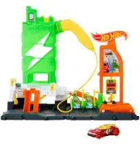 City Super Recharge Fuel Station Playset with EV Chargers and 1:64 Scale Toy Car