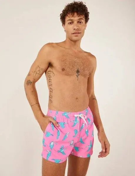 Chubbies Men&#039;s Classic 5.5&#039;&#039;Swim Short Trunk The Toucan Do Its Pink (SIZE XL)