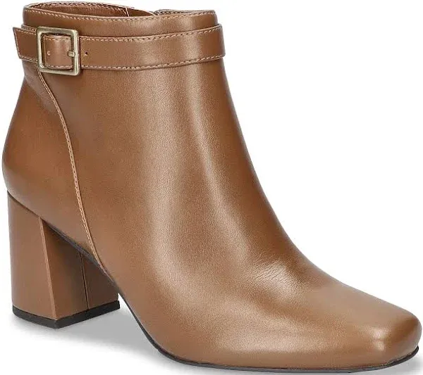 Easy Street Women's Winnipeg Ankle Boot