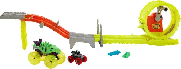 Hot Wheels Monster Trucks Challenge Track Set