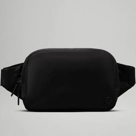 Lululemon Everywhere Belt Bag