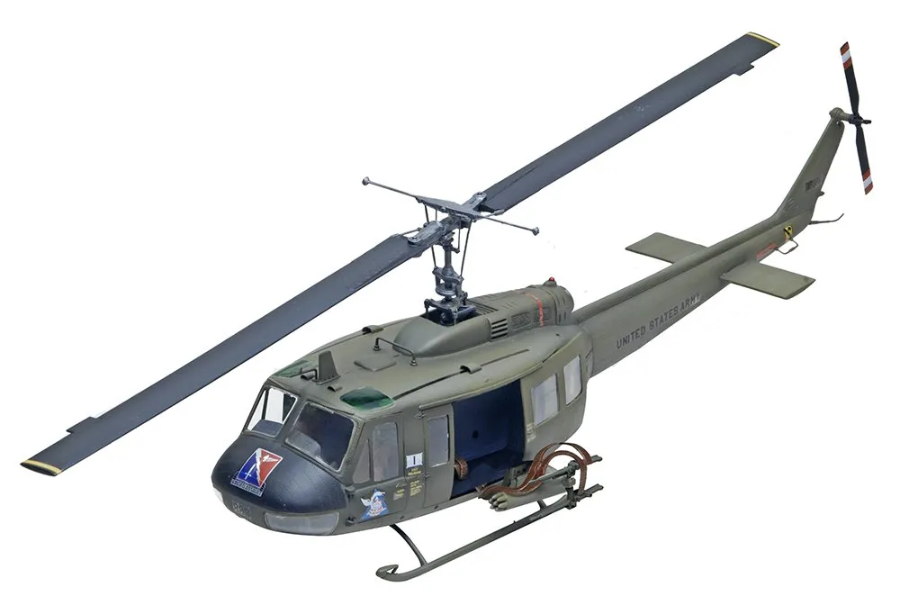 REVELL 1/32 UH-1D Huey Gunship Military Helicopter / NIB