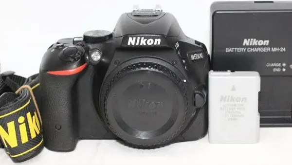 Nikon D5500 DX-format Digital SLR