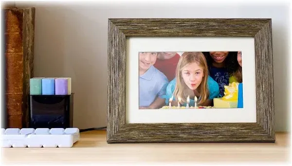 Aluratek Distressed Wood Digital Photo Frame