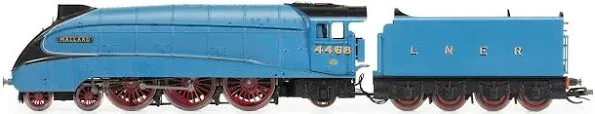 Hornby LNER Class A4 4-6-2 4468 'Mallard