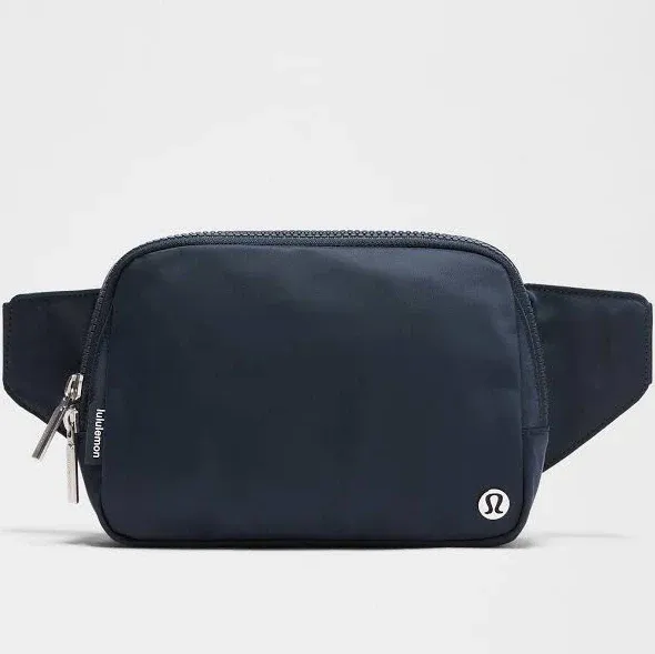 Lululemon Everywhere Belt Bag