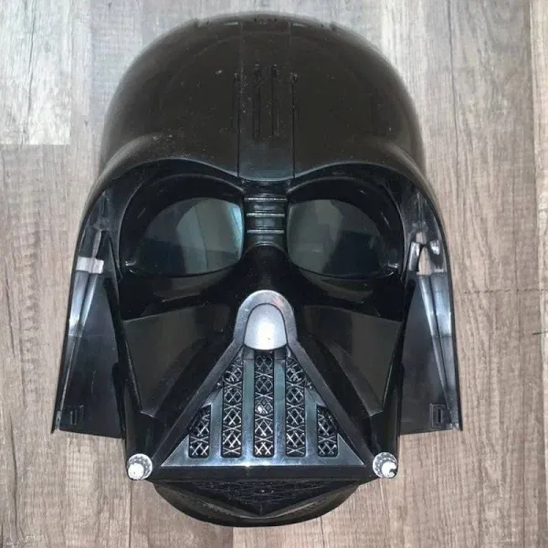 2013 Star Wars Darth Vader electronic voice changing helmet mask Hasbro tested