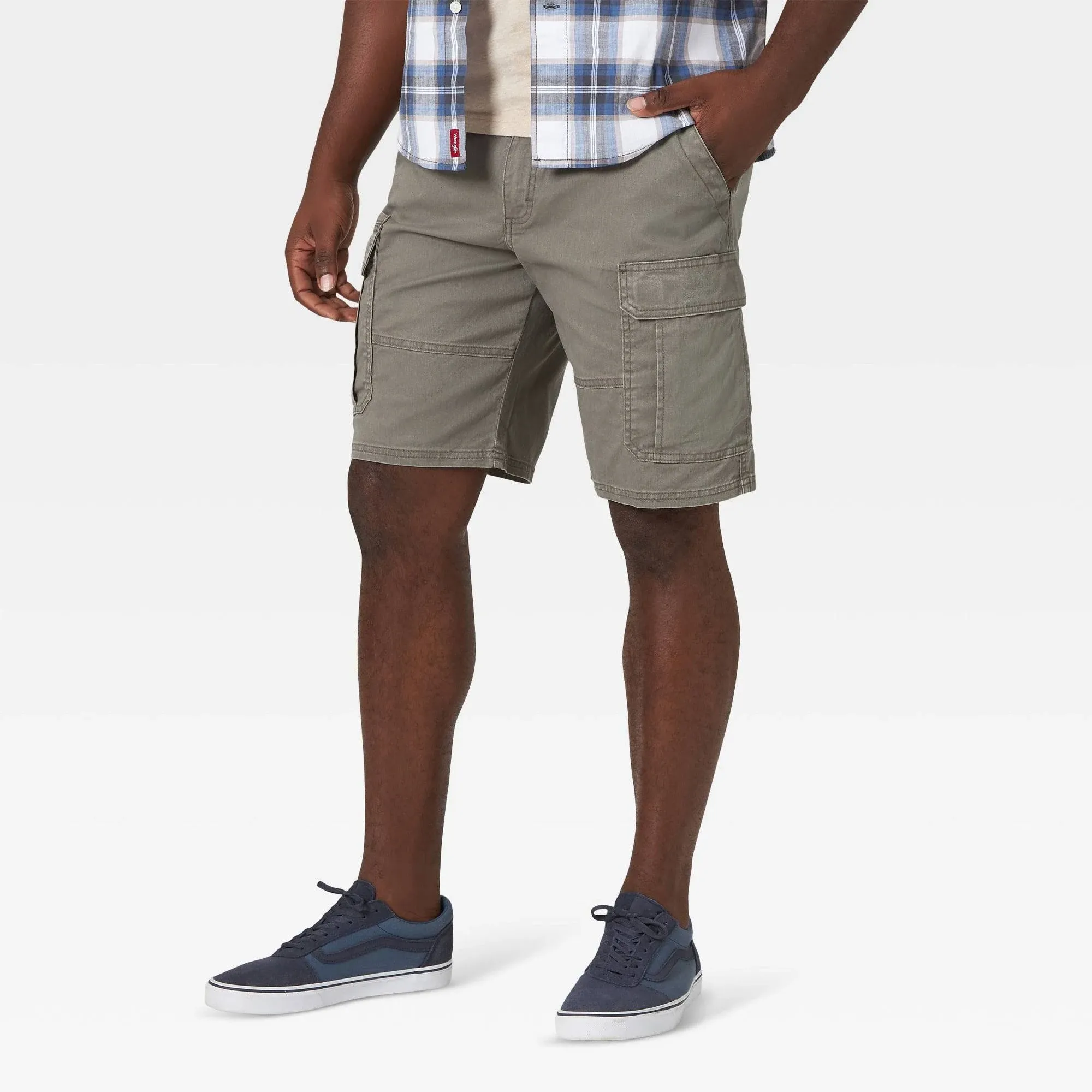 Wrangler® Men's and Big Men's 10" Relaxed Fit Cargo Shorts with Stretch