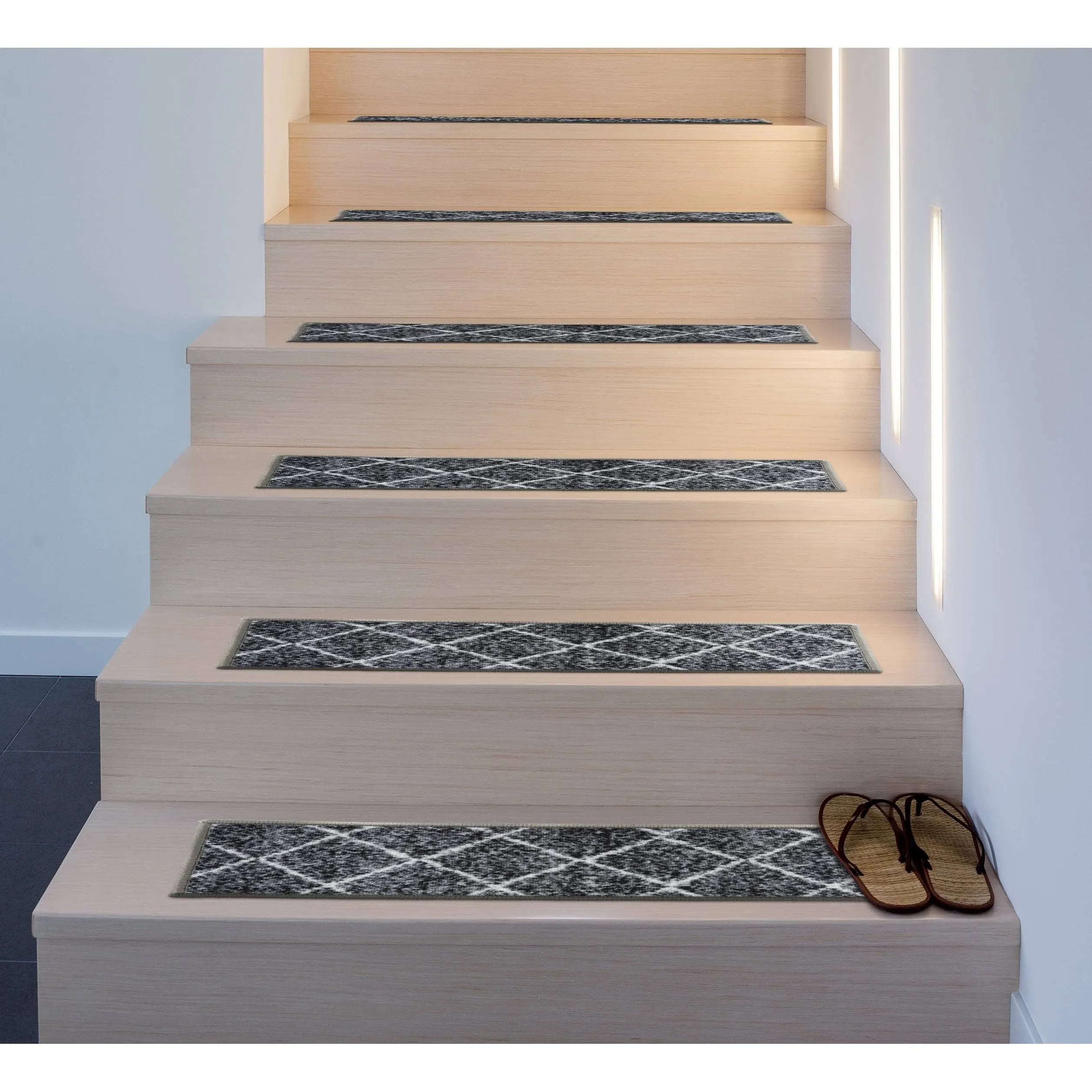 World Rug Gallery Contemporary Trellis Non-Slip Stair Treads