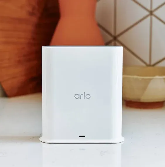 Arlo Pro SmartHub Certified Accessory - Connects Cameras to Wi-Fi, Works Ultra 2, Ultra, Pro 5S 2K, Pro 4, Pro 3, Pro 2, Essential VMB4540 (Renewed)