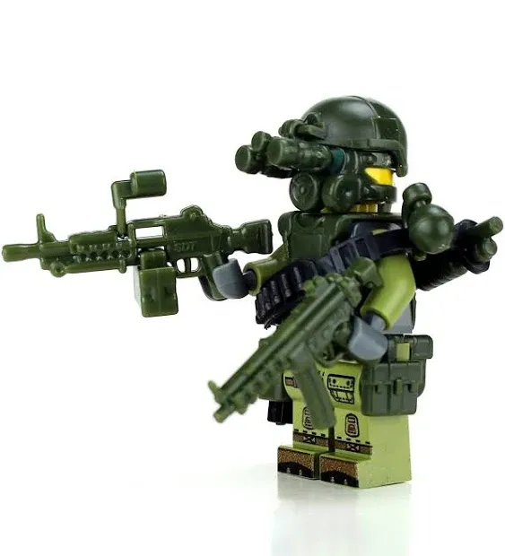 Battle Brick Custom Special Forces Commando Custom Minifigure | Genuine Military Minifig | Packaged in USA | 1.6 Inches Tall | Great Gift for Ages 10+ to Adult AFOL