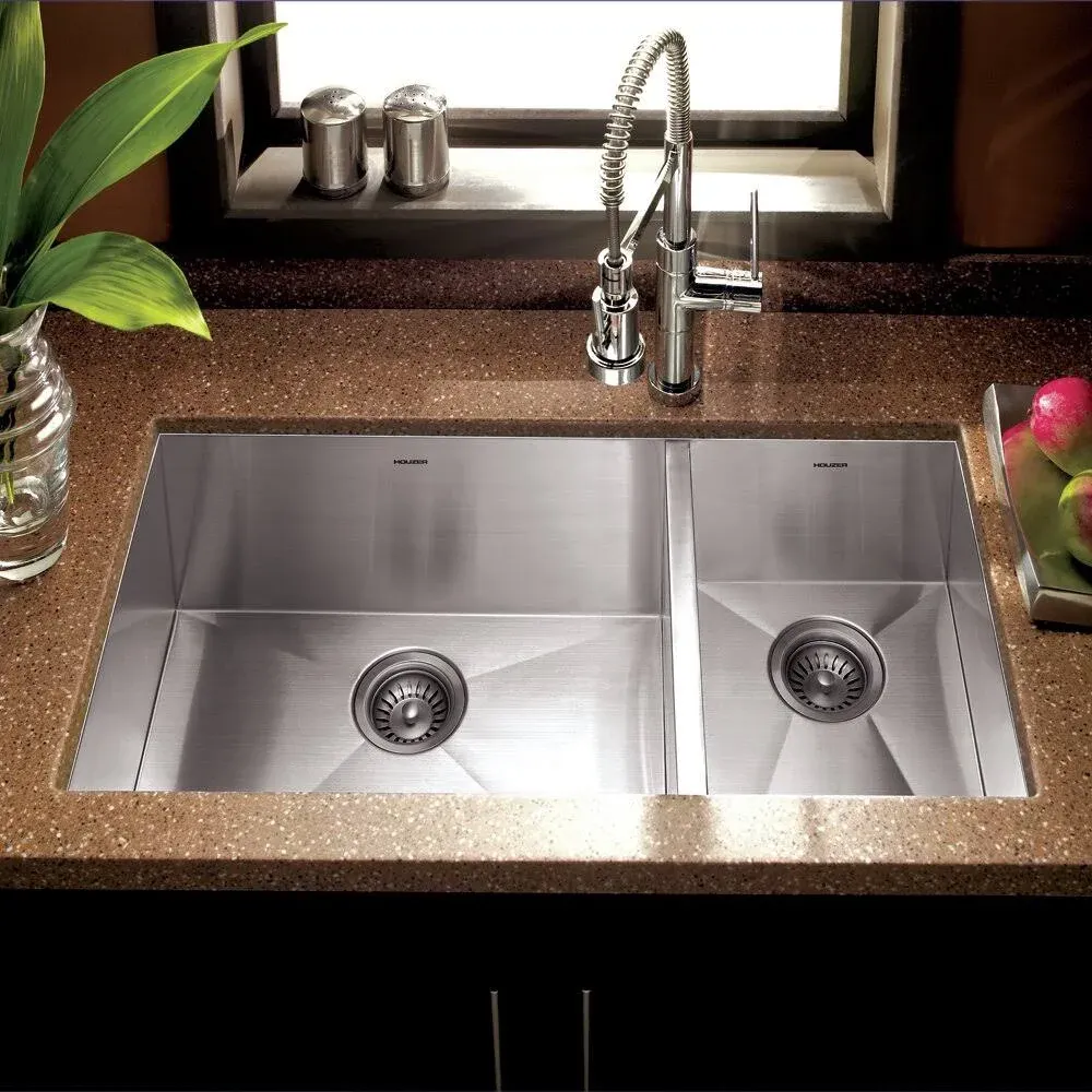 Houzer Contempo 33 in. Stainless Steel Undermount 70/30 Double Right Prep Bowl Kitchen Sink with Strainer - CTO-3370SR